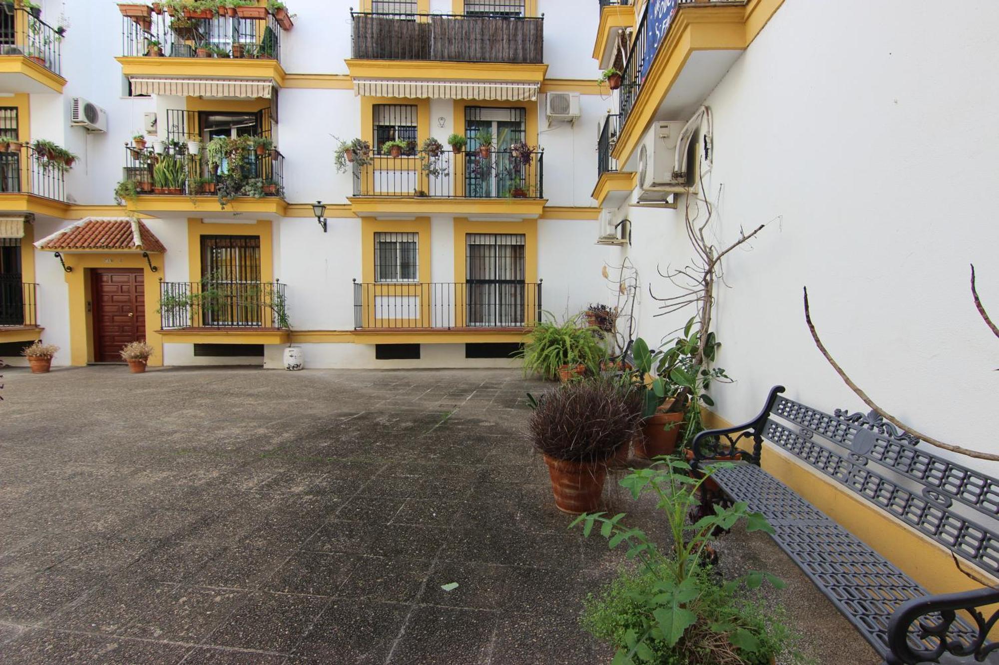 Rentalsevilla Espacioso Apartamento En La Alameda De Hercules Con Parking Εξωτερικό φωτογραφία